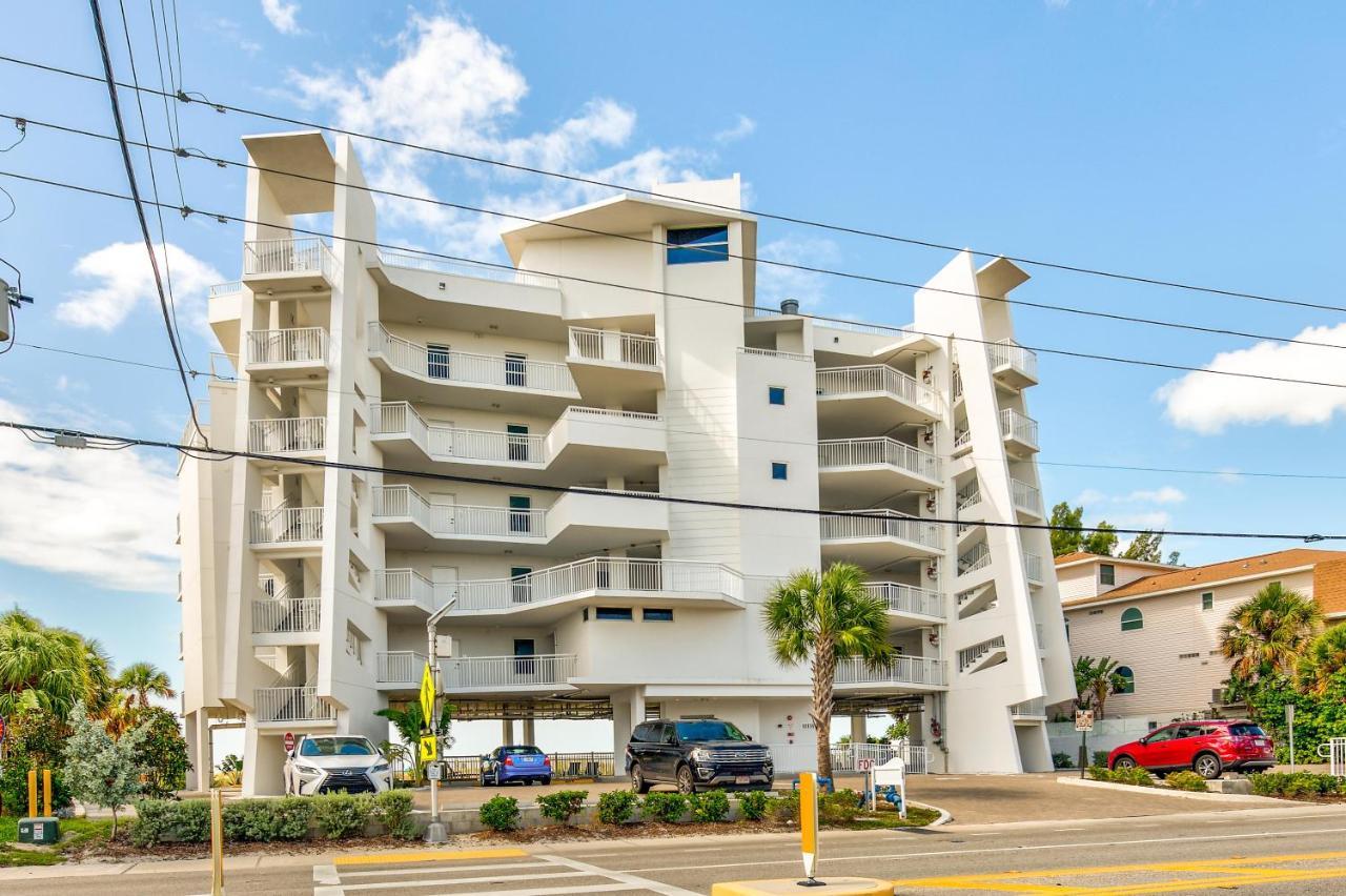 Oceana 305 East *