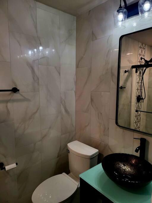 Luxurious Waterfront Penthouse: Maderia Gem