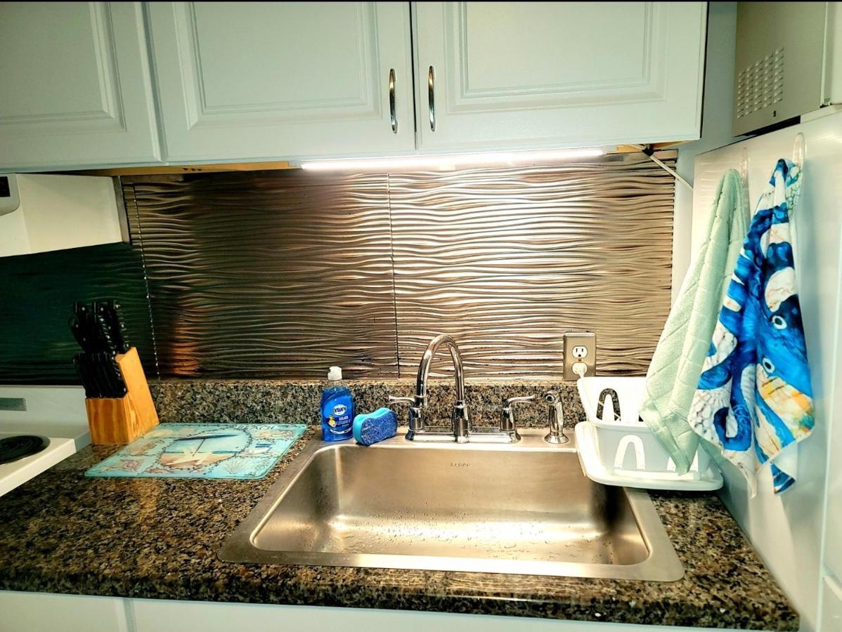 Aparthotel Searenity, Waterside In The Heart Of Treasure Island, Walk To
