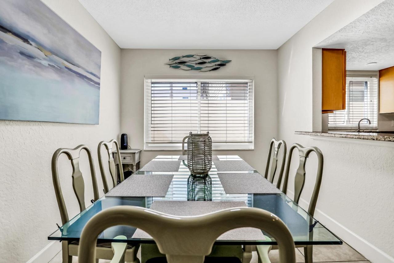 Waves Unit 2 Apartment *