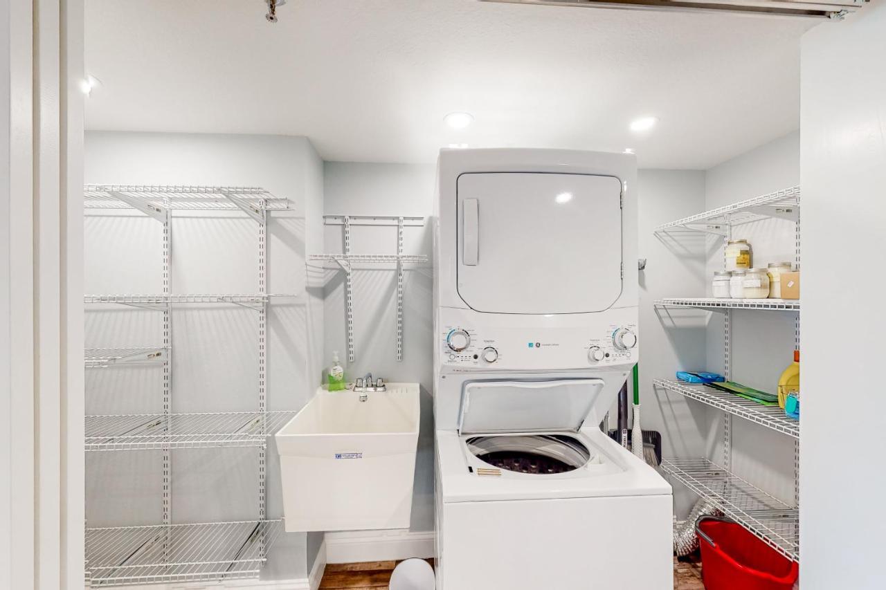 Parrot's Cove Apartment St. Pete Beach