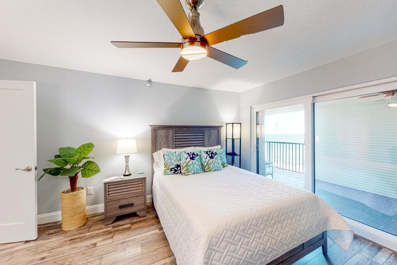 Parrot's Cove Apartment St. Pete Beach
