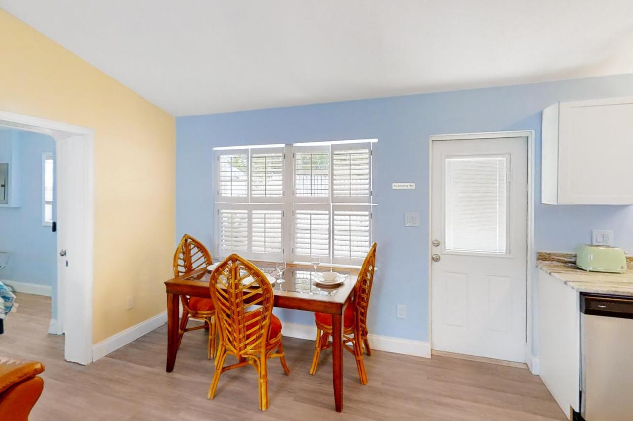Apartment Dolphin Court #7 *