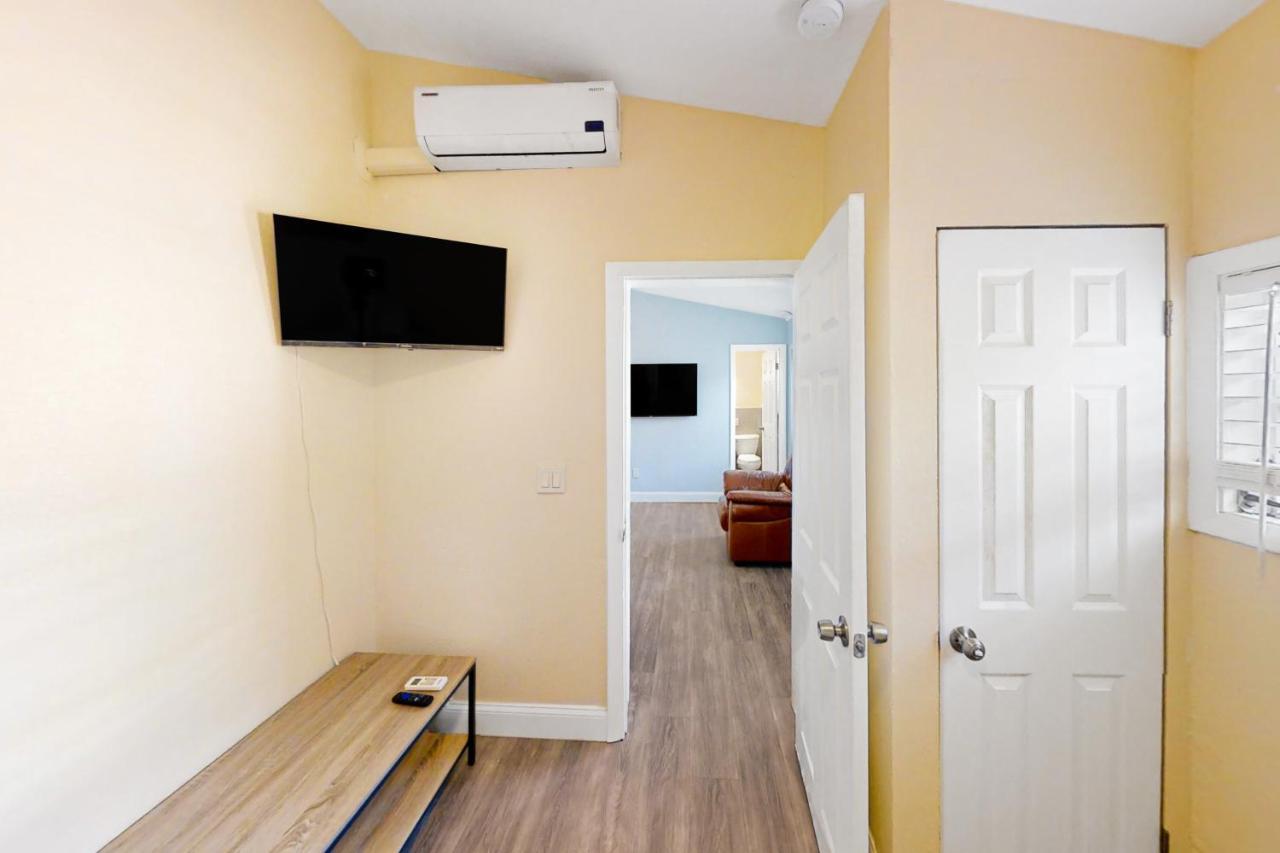Apartment Dolphin Court #7 St. Pete Beach