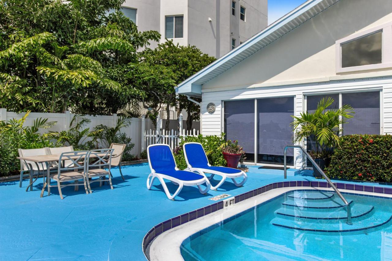 Dolphin Court #7 Apartment St. Pete Beach