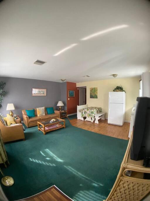 Apartment Private One-bedroom 4 -directly Across From