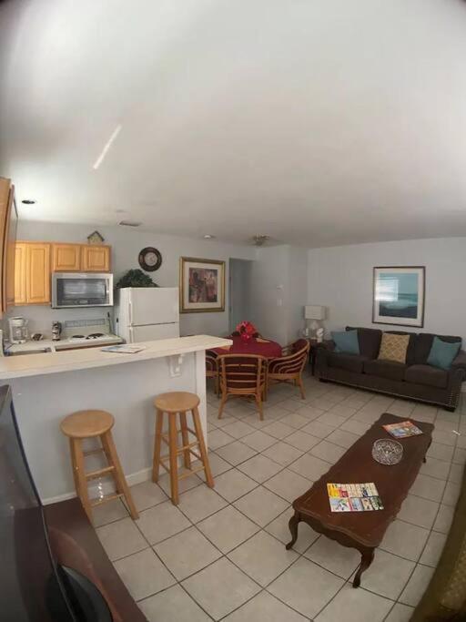 Private Two-bedroom 5 -directly Across From * St. Pete Beach