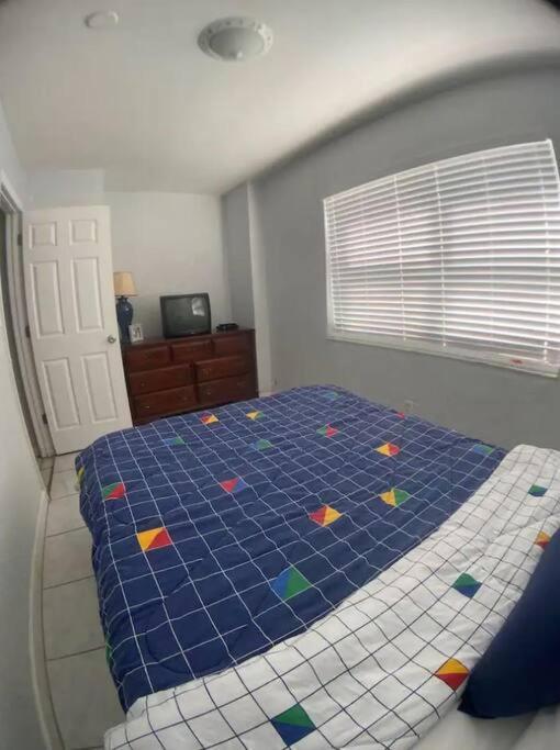 Apartment Private Two-bedroom 5 -directly Across From St. Pete Beach