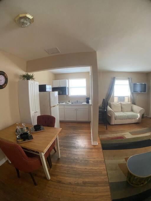 Private One-bedroom 8 -directly Across From St. Pete Beach