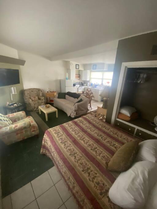Private Large 19-directly Across From St. Pete Beach