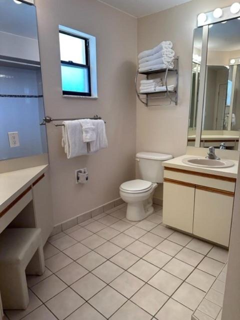 Aparthotel Treasure Island Club 727-360-7096 *