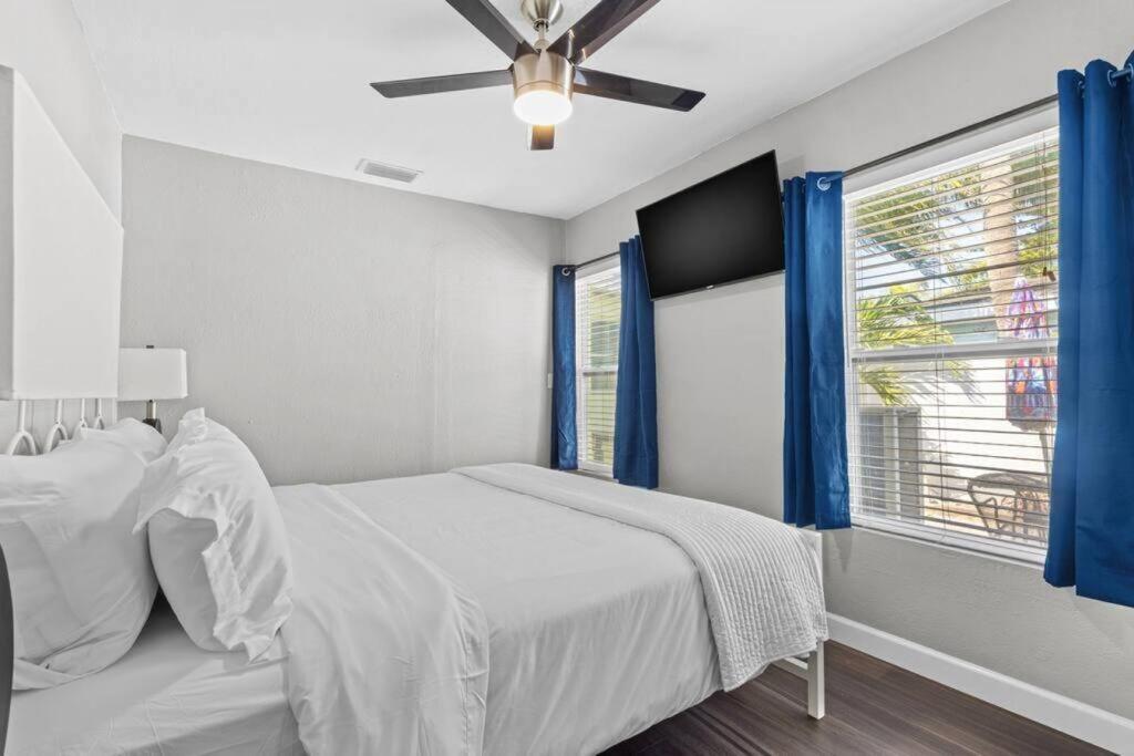 Park Shore Of Madeira Beach! Pet Friendly And Steps To The Beach! - #5 St. Pete Beach