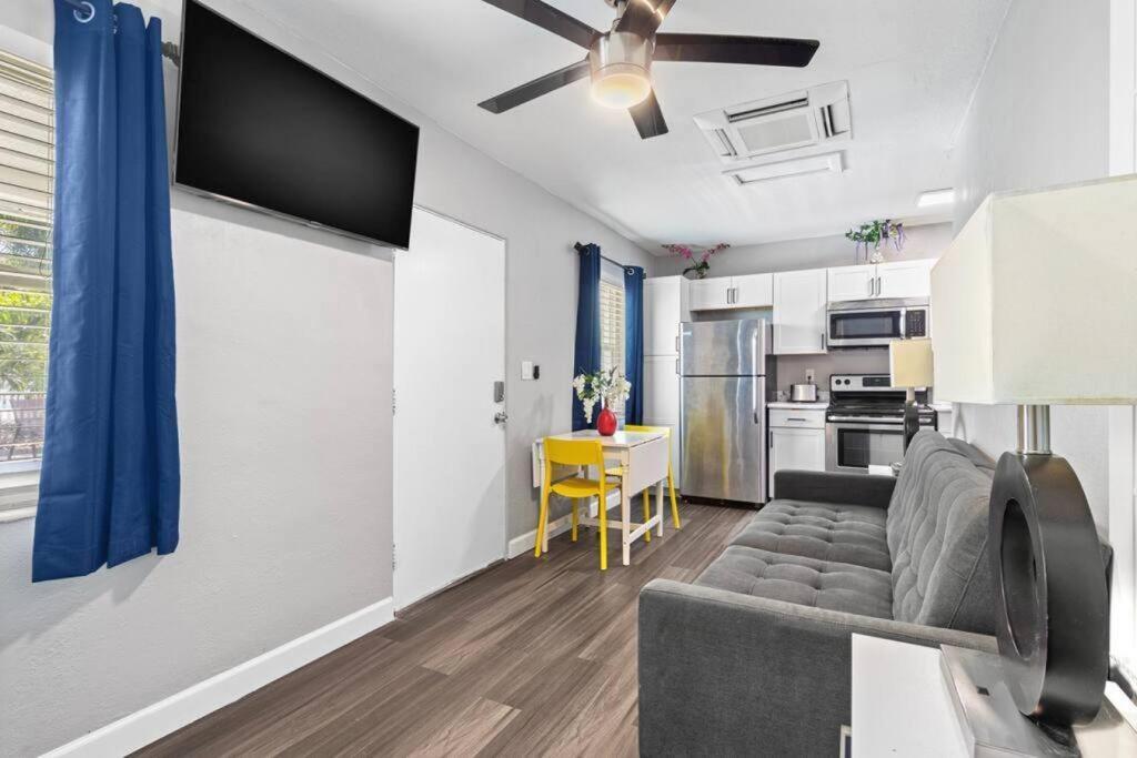 Apartment Park Shore Of Madeira Beach! Pet Friendly And Steps To The Beach! - #5 St. Pete Beach