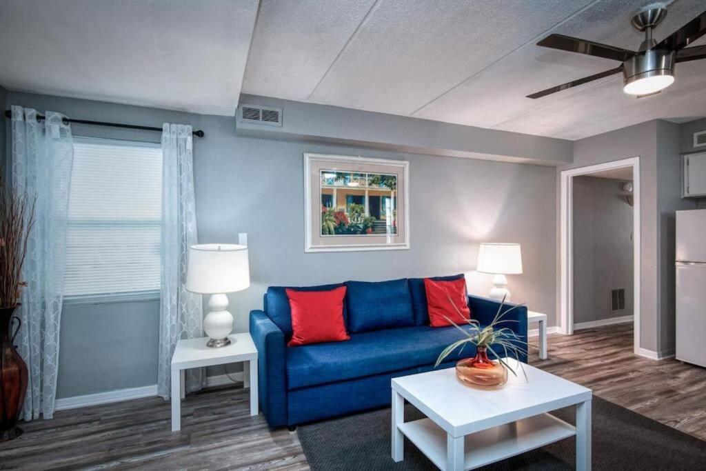 Sunset At Madeira Beach! Pet Friendly Getaway!- 1 Apartment St. Pete Beach