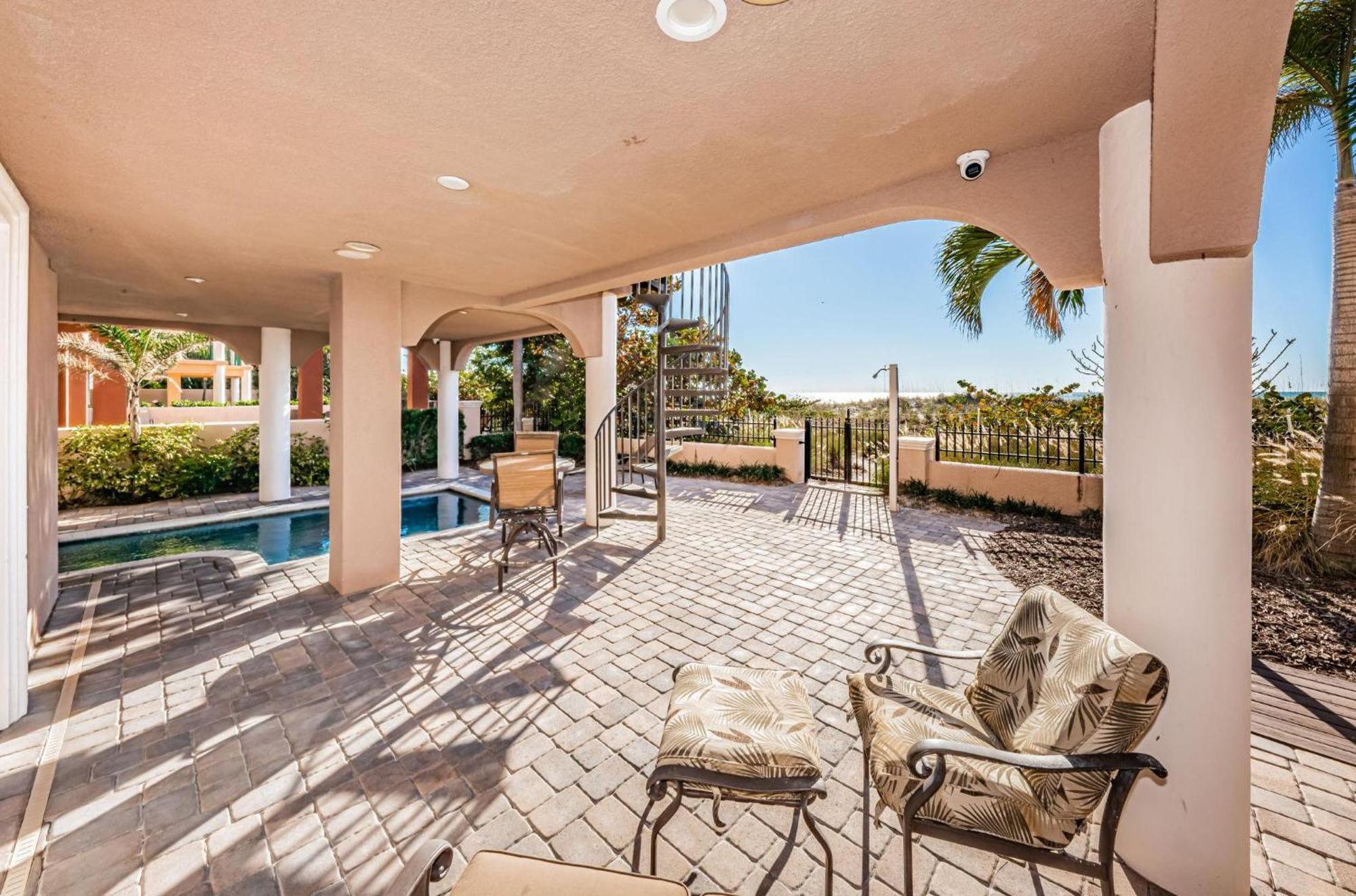 Sunset Palace St. Pete Beach