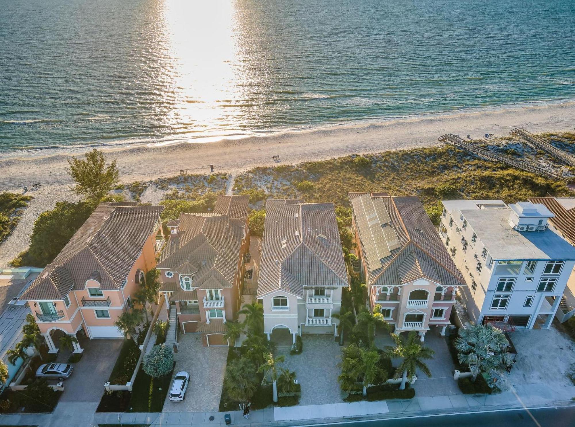 Sunset Palace *