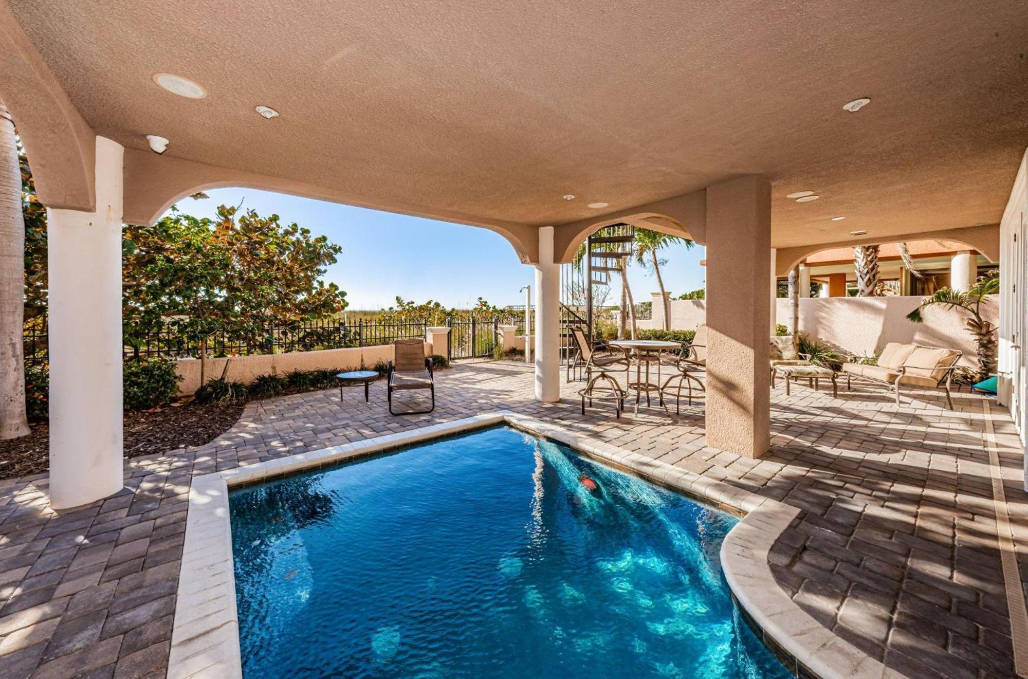 Sunset Palace Holiday home St. Pete Beach