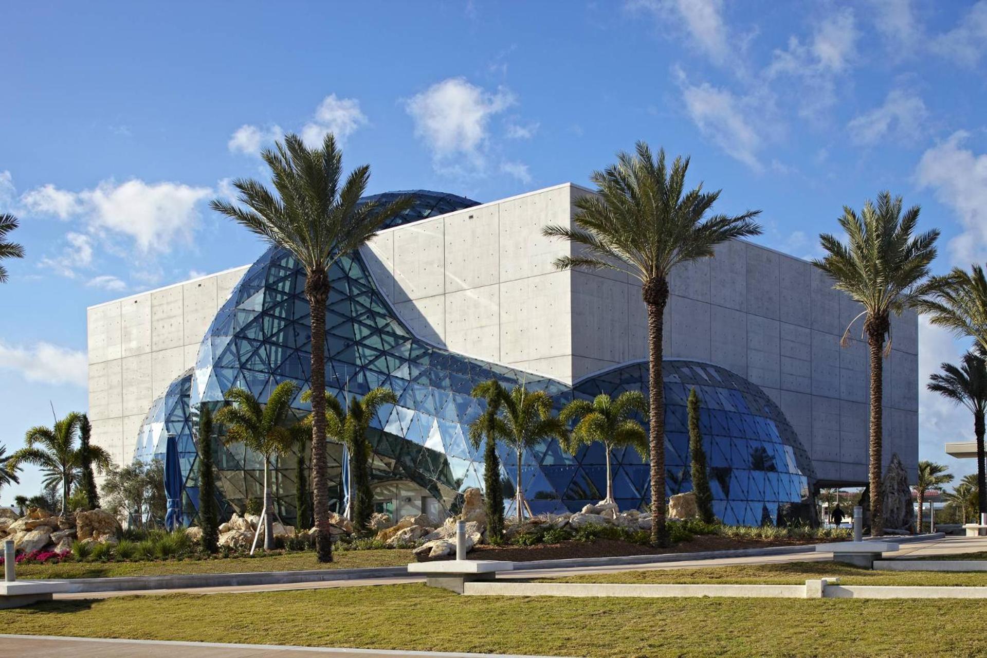409 - Palms Of Treasure Island * St. Pete Beach