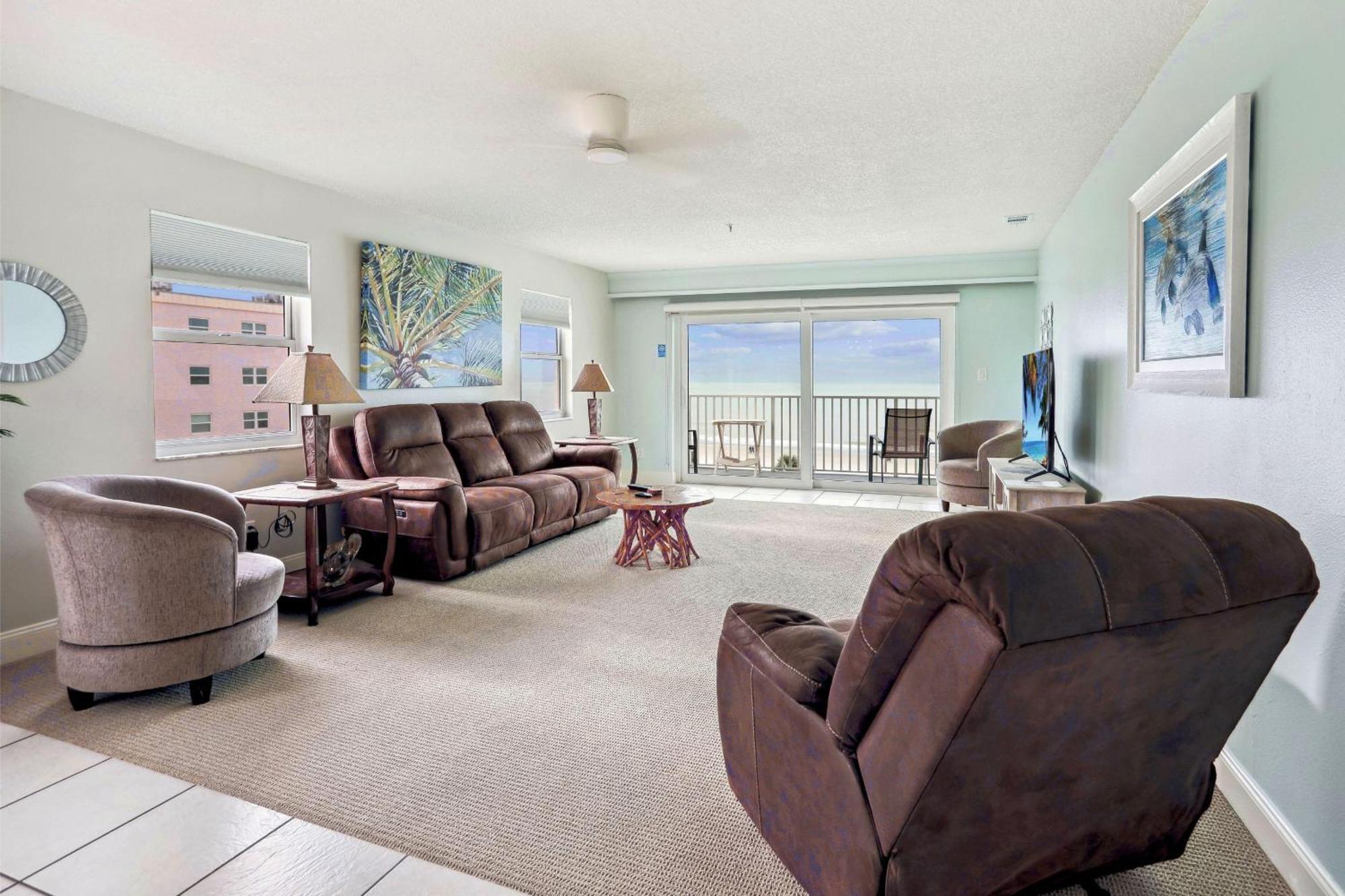 Sea Breeze 401 Holiday home
