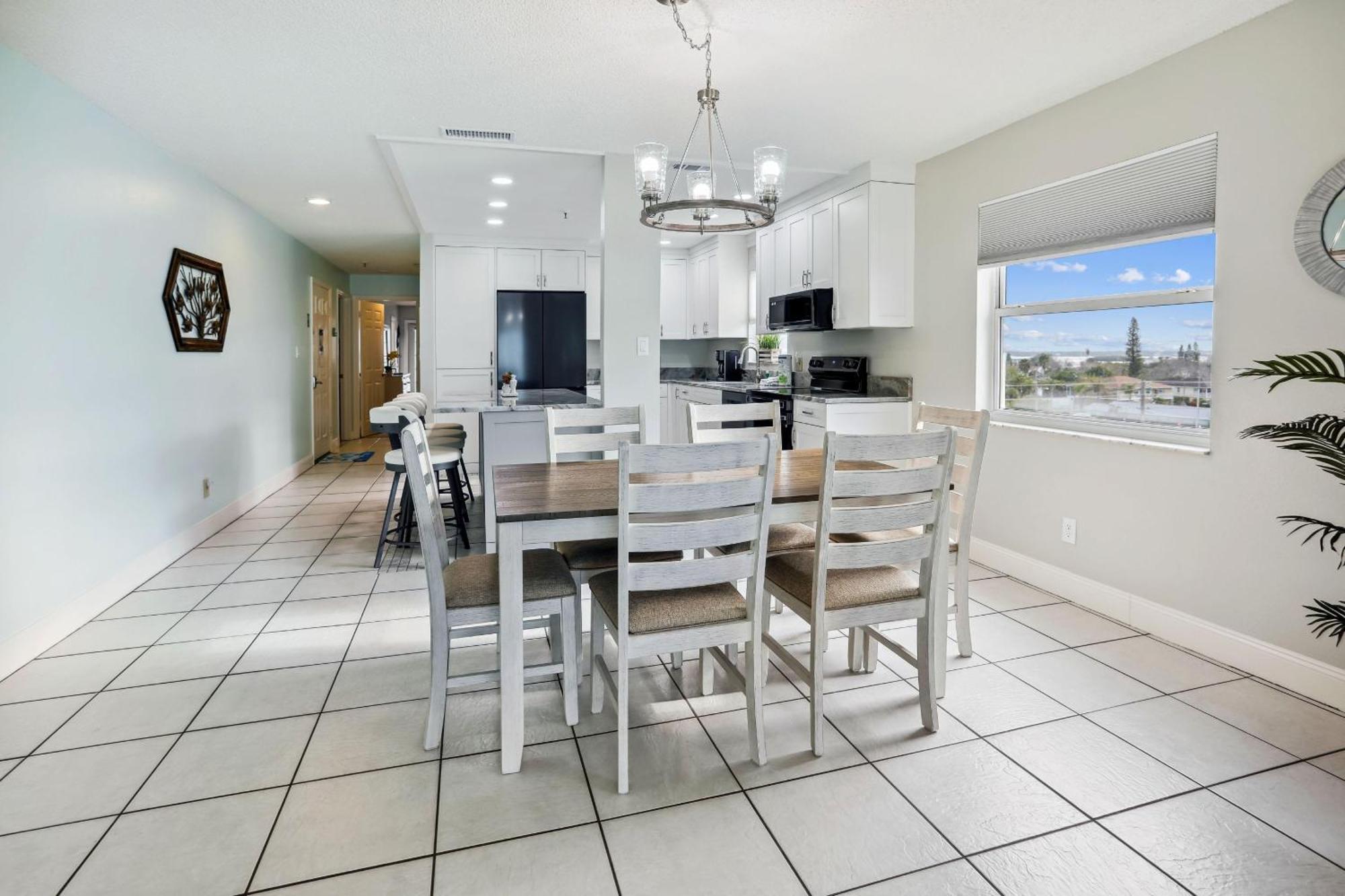 Sea Breeze 401 Holiday home
