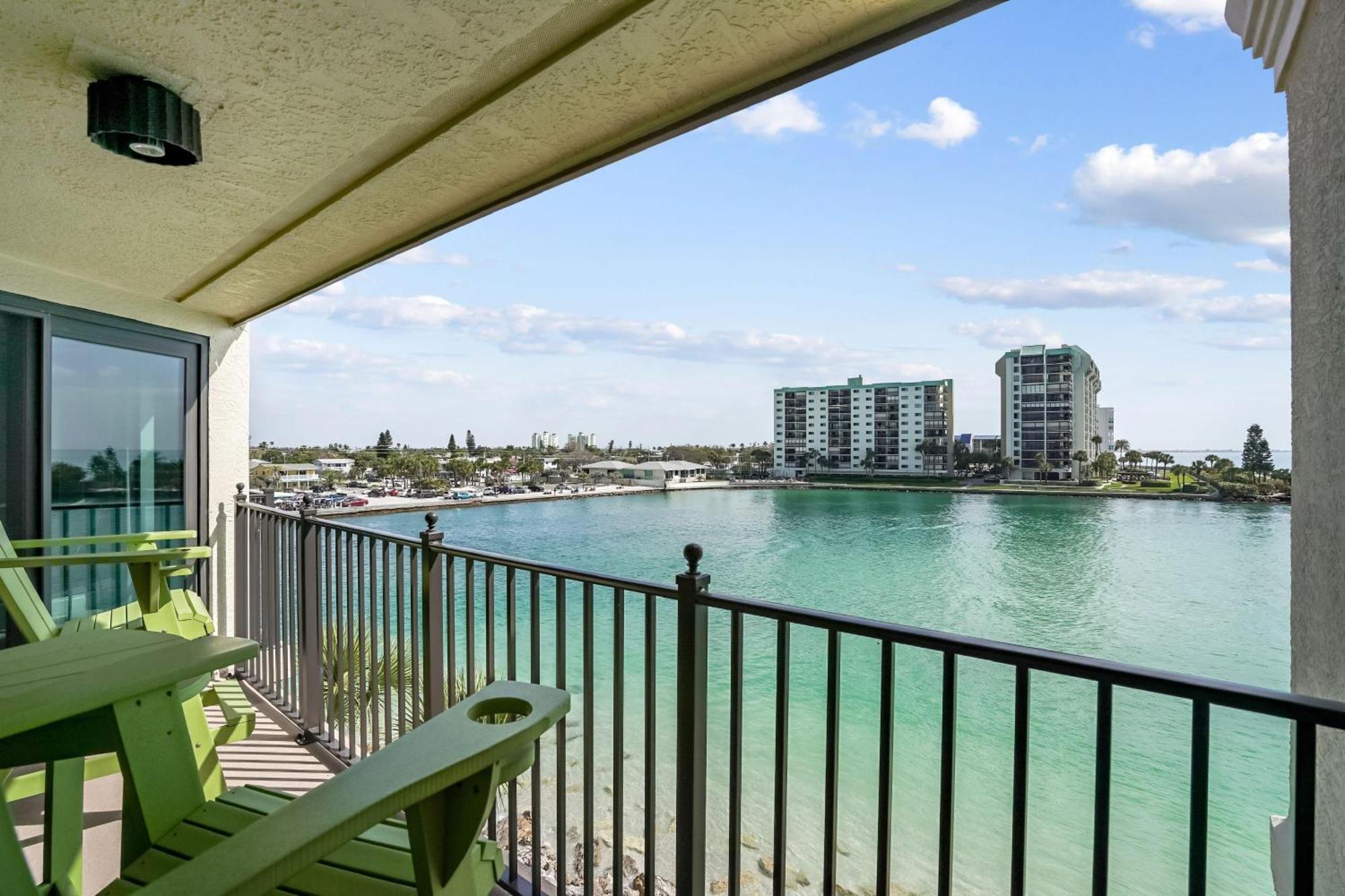 Holiday home Land's End 5-403 Gulf-bay Front - Premier St. Pete Beach