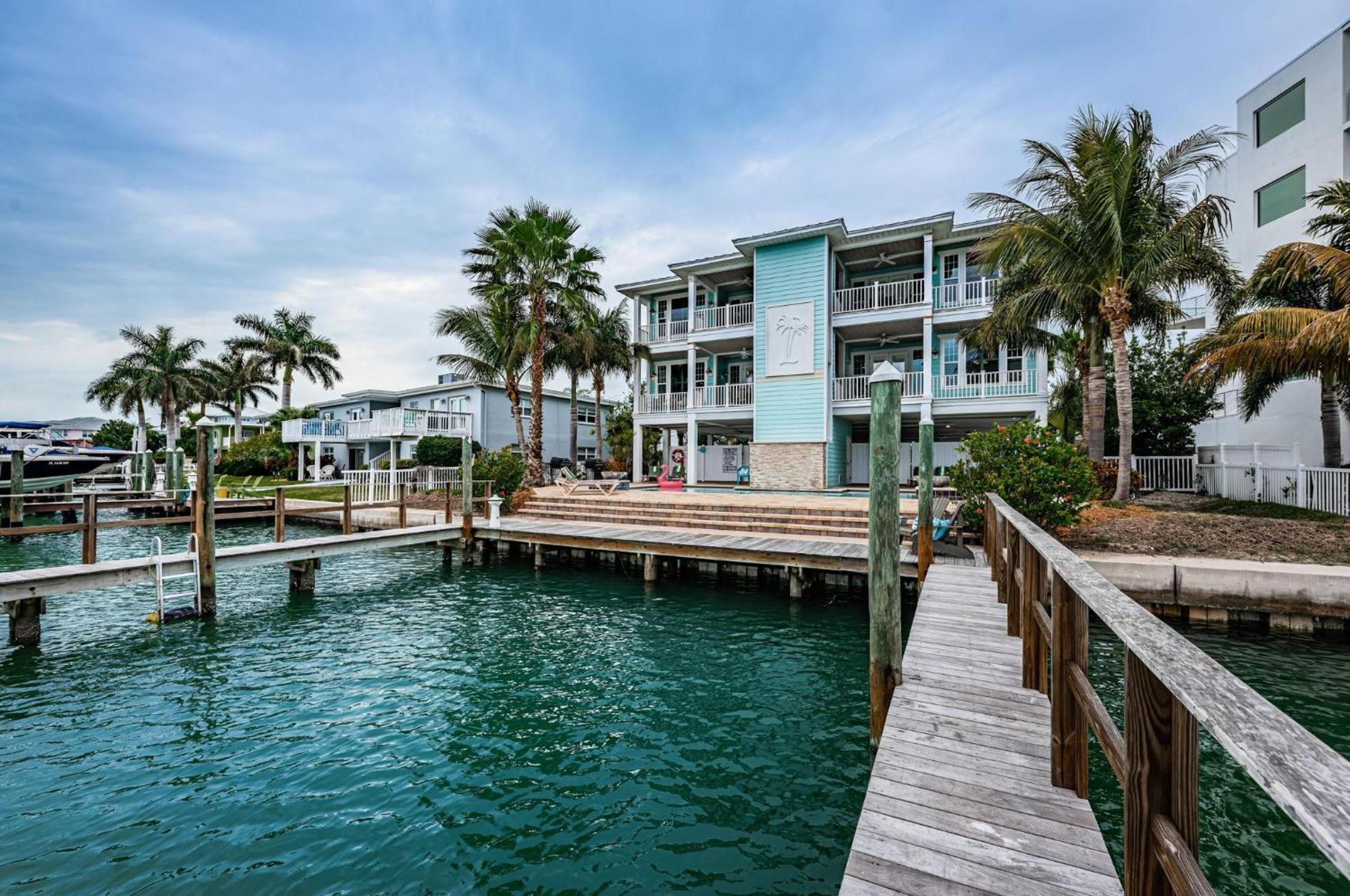 Treasure Trove Black Pearl * St. Pete Beach