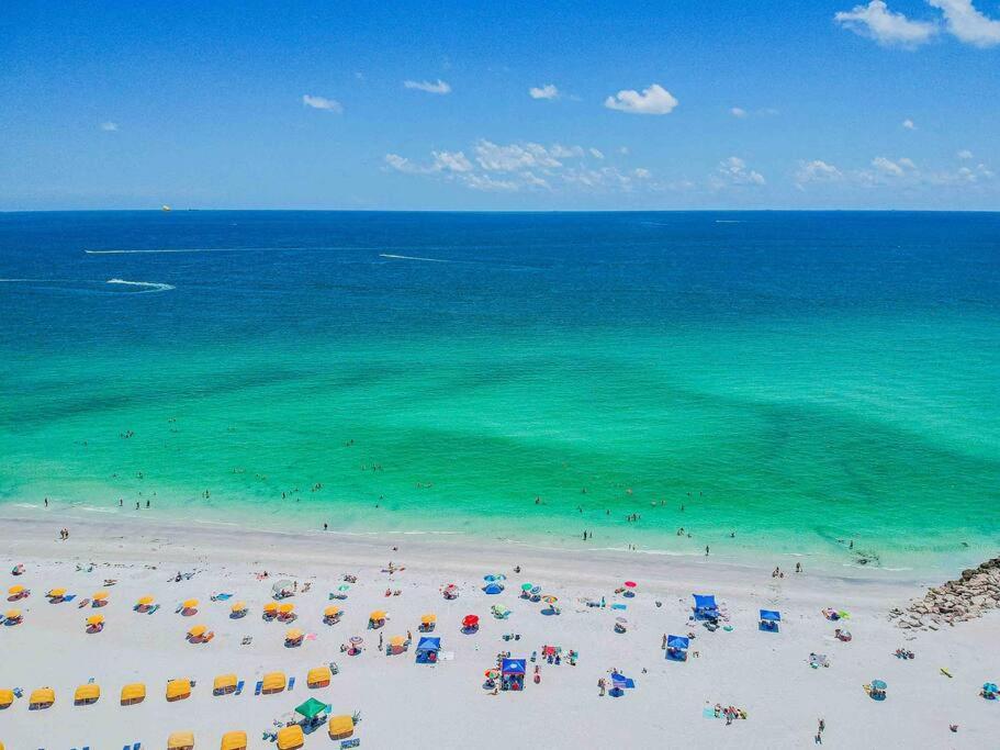 Gorgeous View Balcony With Heated Pool St. Pete Beach