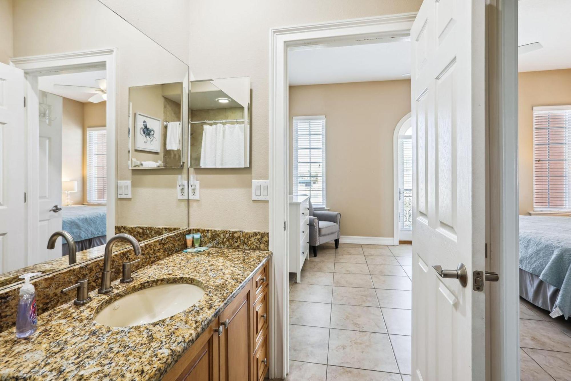 Holiday home Seaclusion Townhome