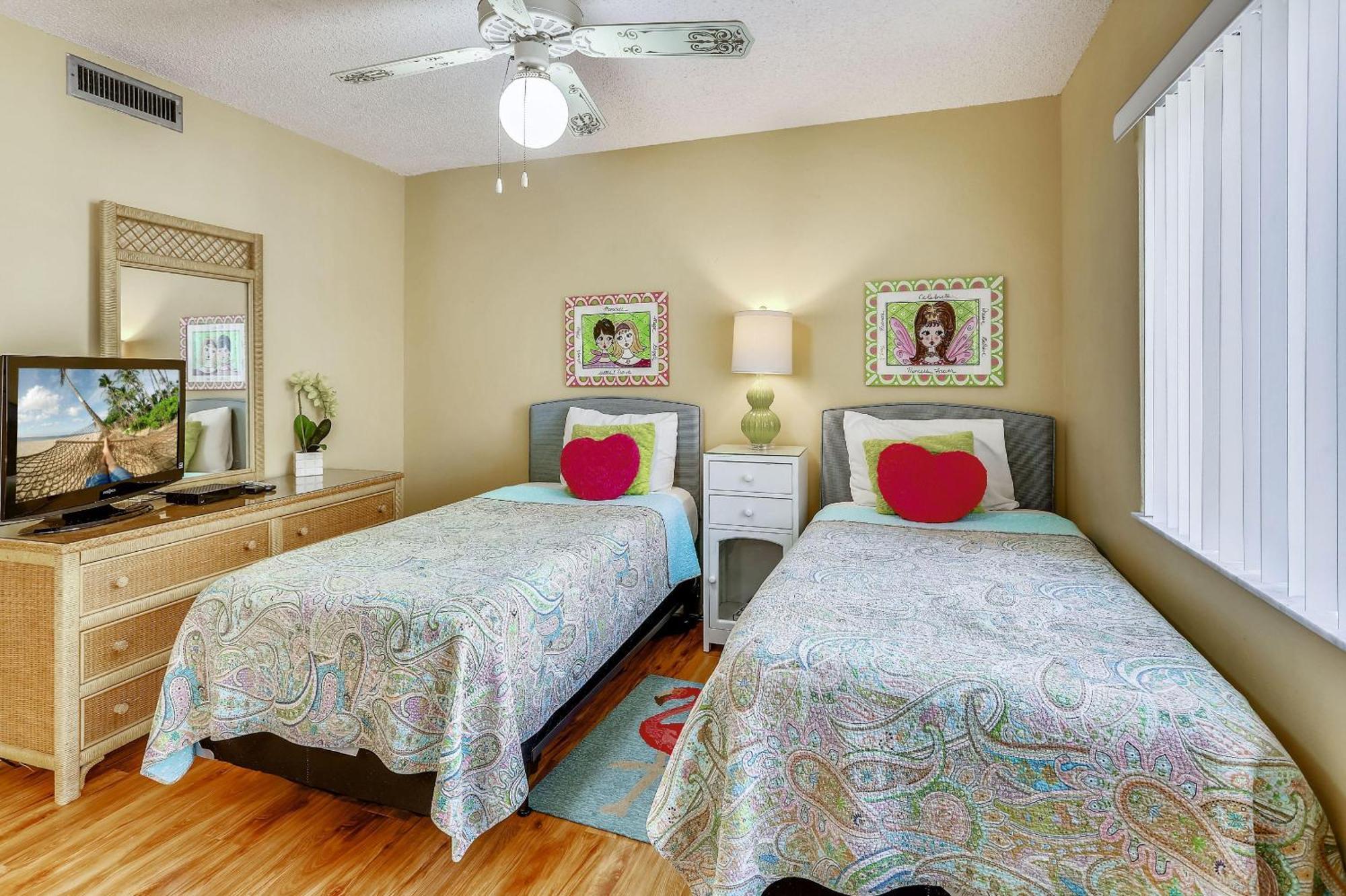 Land's End 10-205 Front Holiday home *