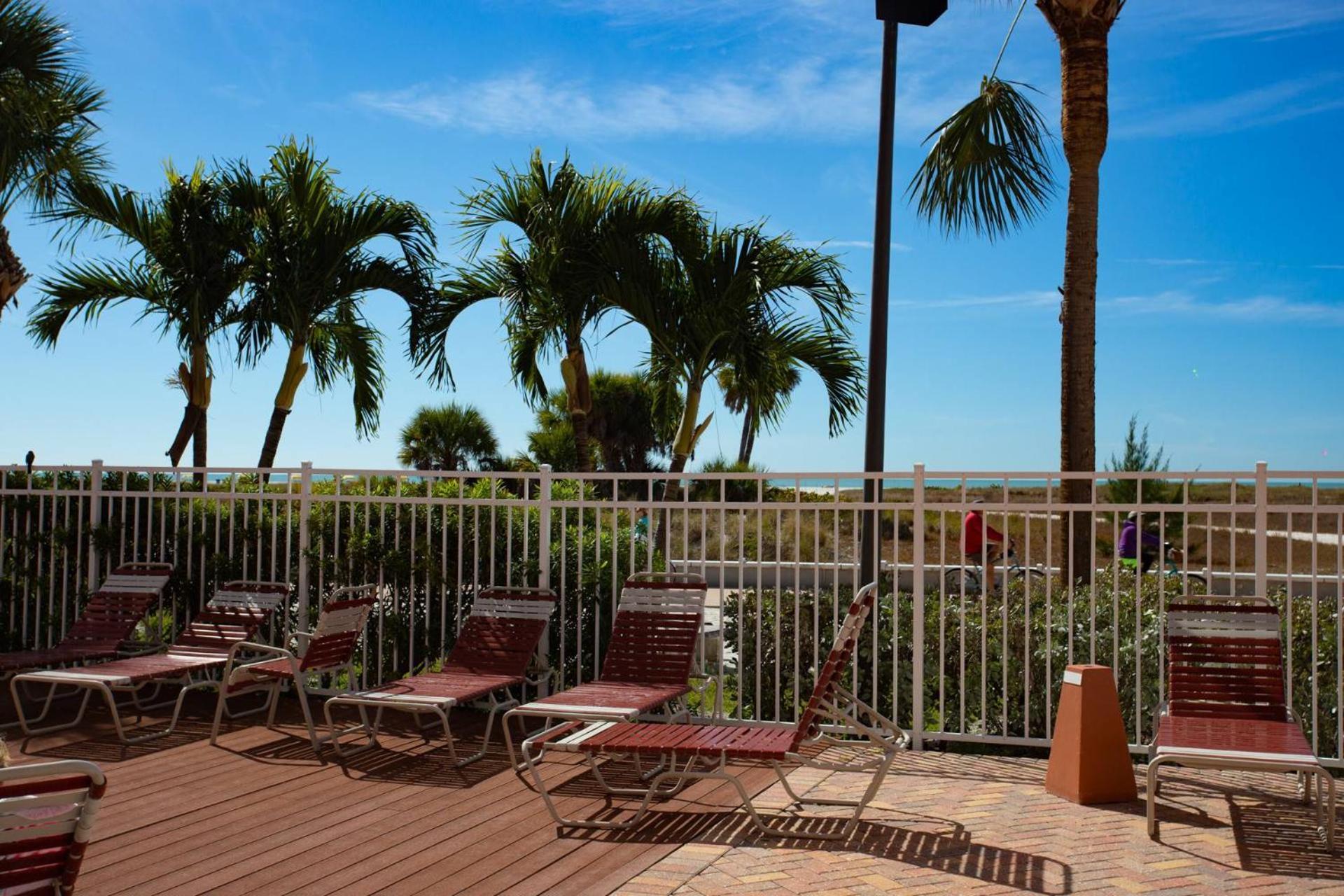301 - Surf Holiday home St. Pete Beach