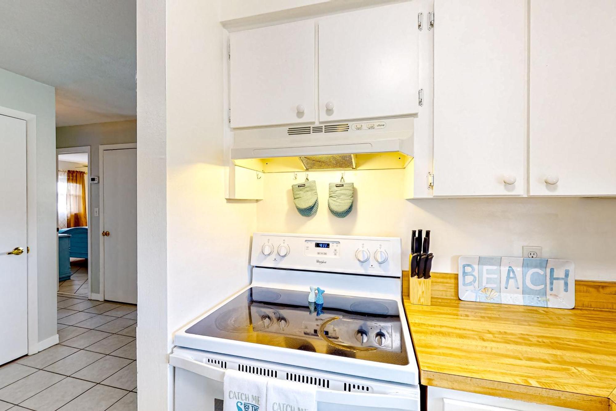 Coastal Vibes Apartment St. Pete Beach