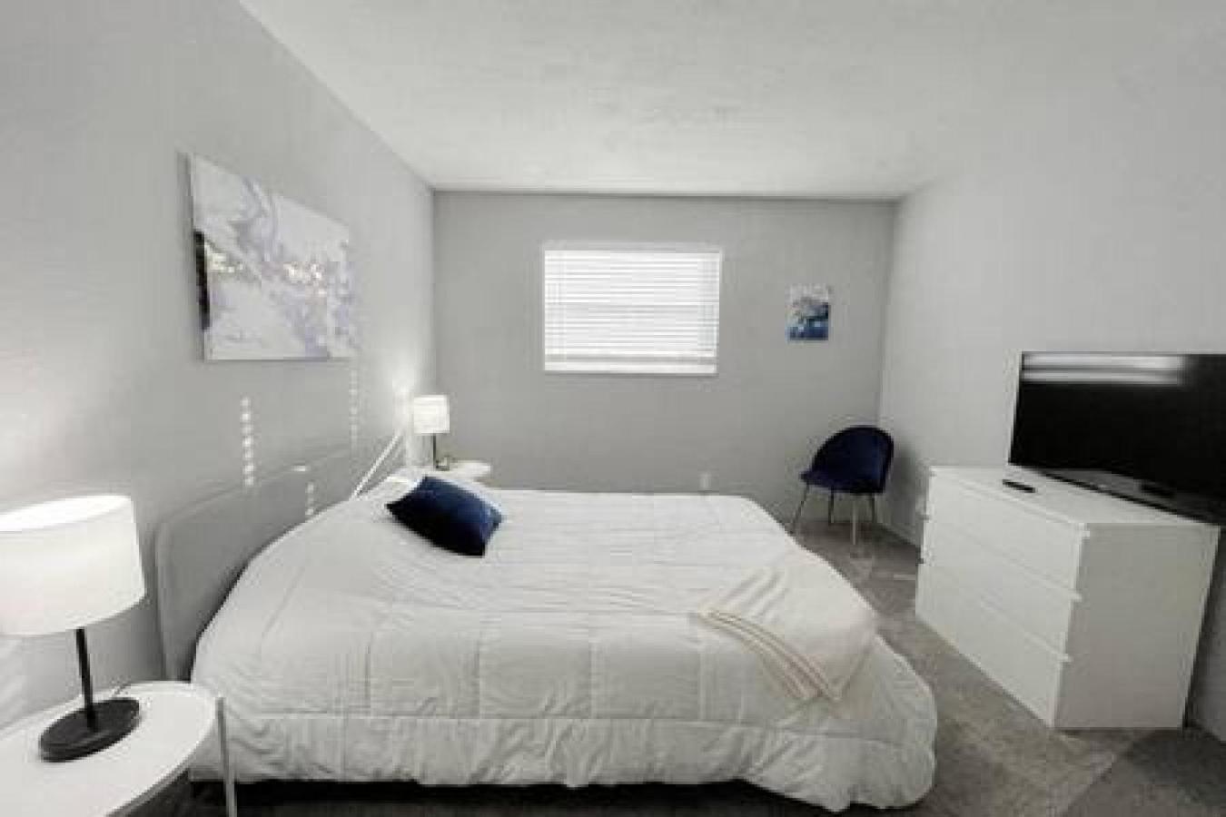 Holiday home 2 Bedroom With Dock And Walk To Everything *