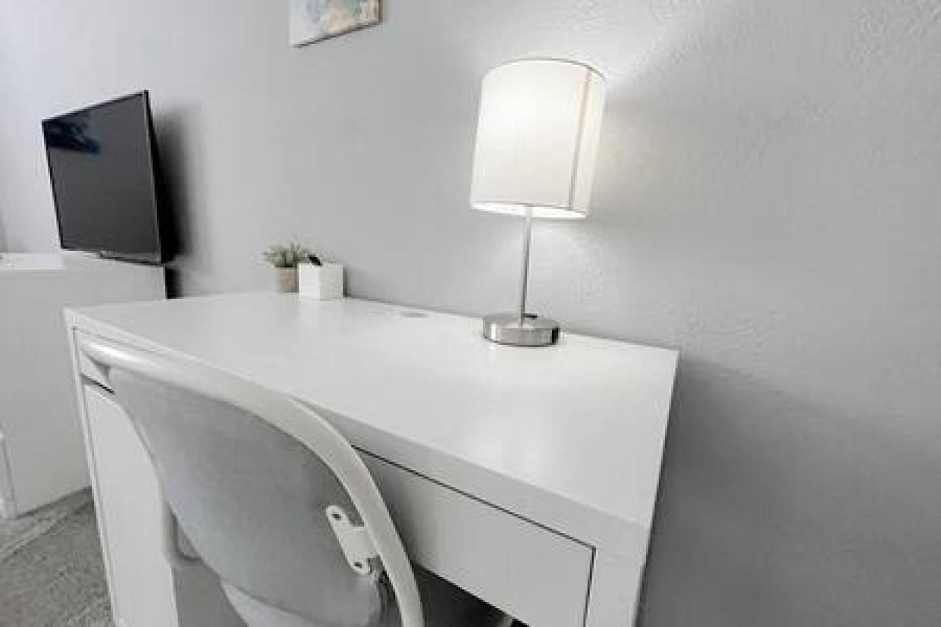 2 Bedroom With Dock And Walk To Everything Holiday home *