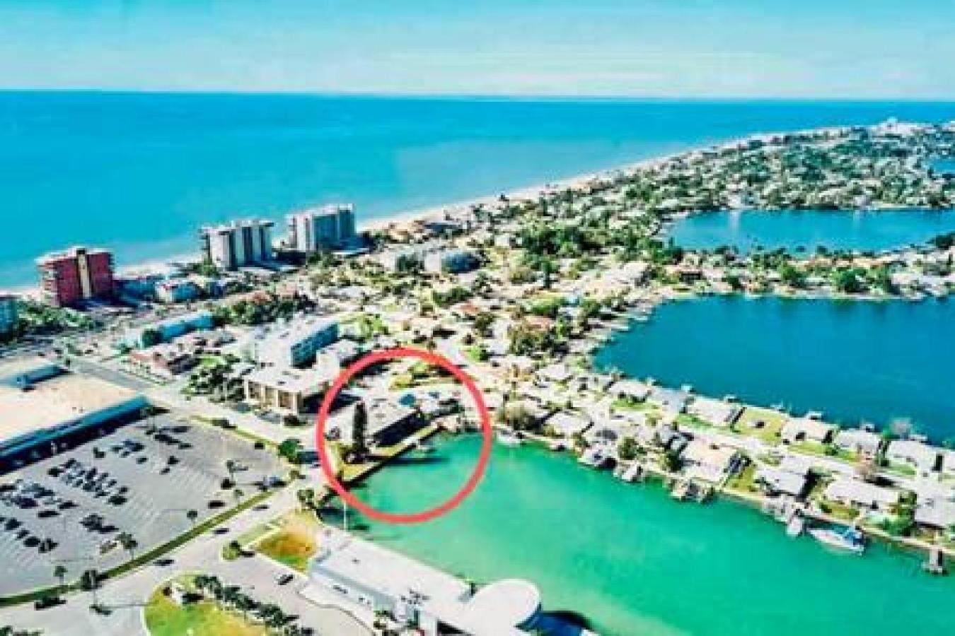 Holiday home Beautiful Madeira 1 Bed With Boat Dock St. Pete Beach