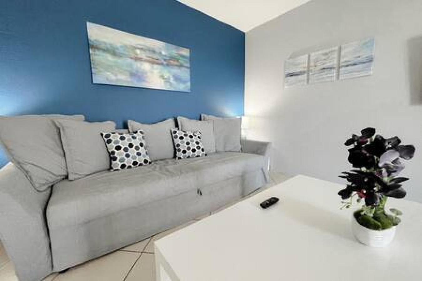 2 Bedroom With Dock And Walk To Everything St. Pete Beach