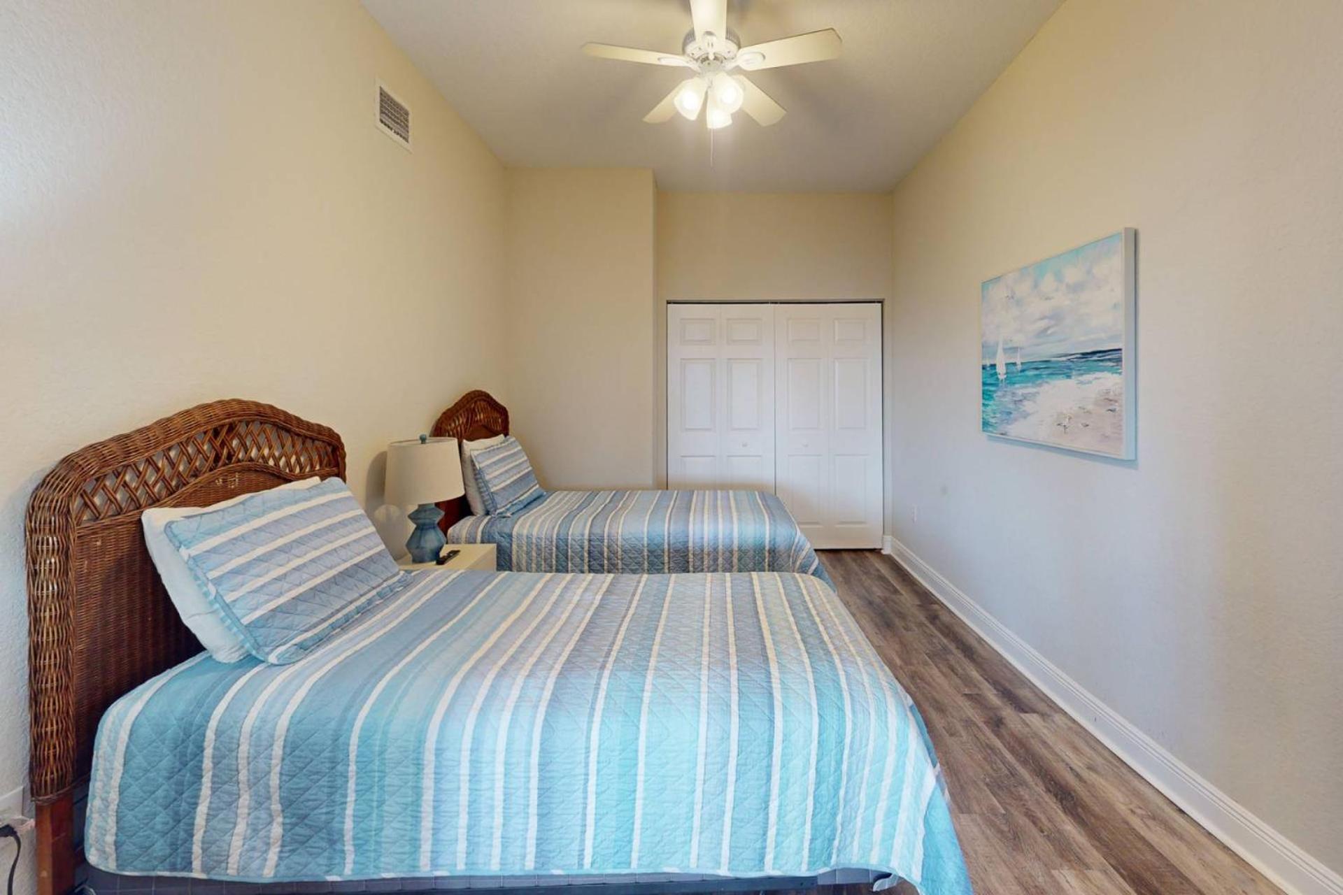 303 Palms Of Treasure Island