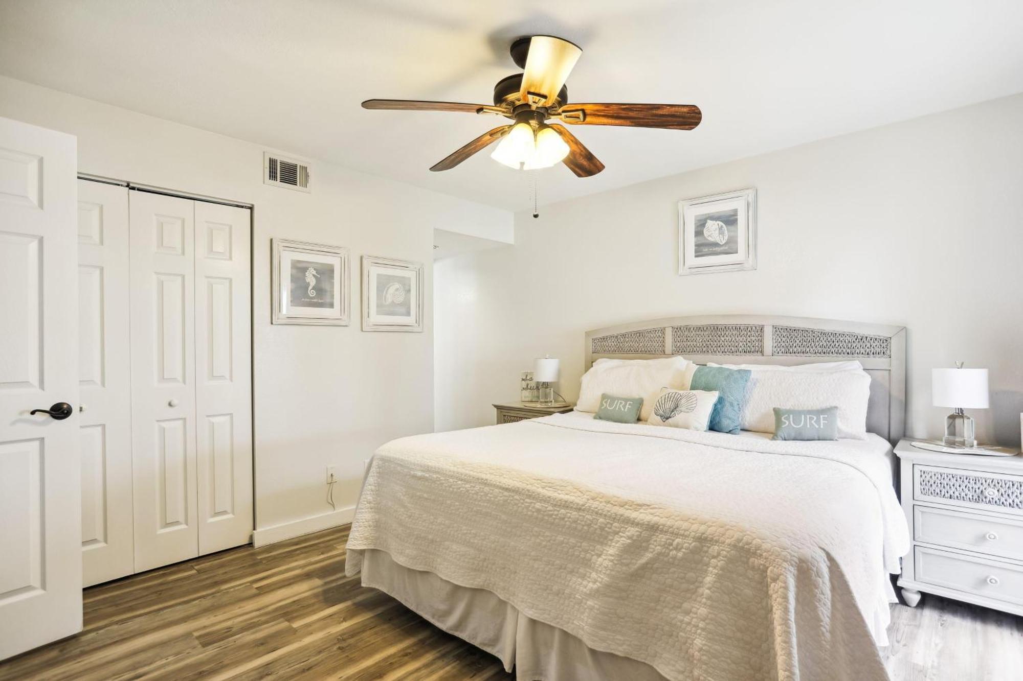 Land's End 1-208 Bay Front - Premier