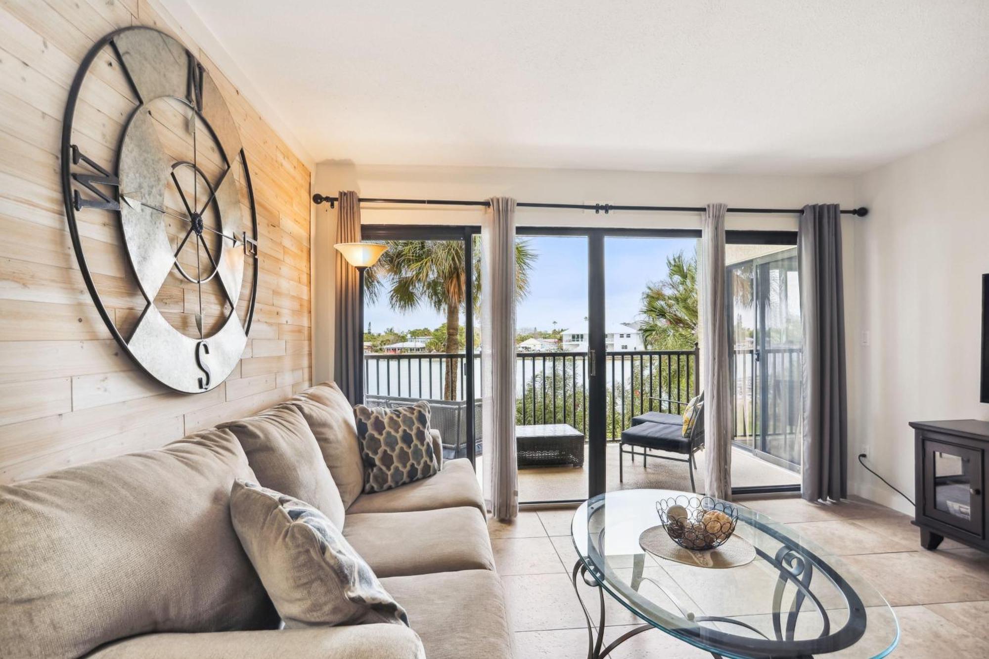 Land's End 1-208 Bay Front - Premier
