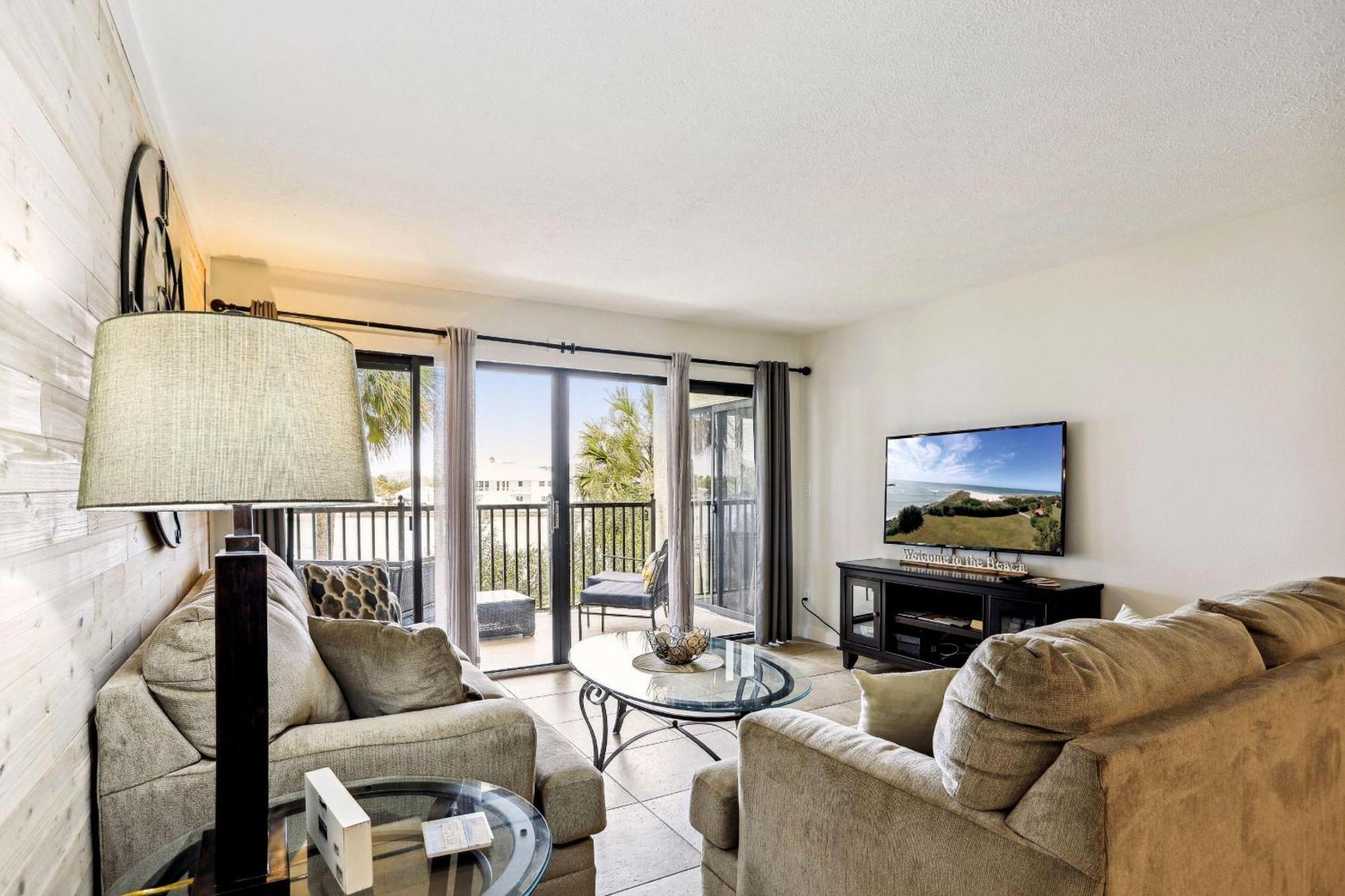 Land's End 1-208 Bay Front - Premier Holiday home