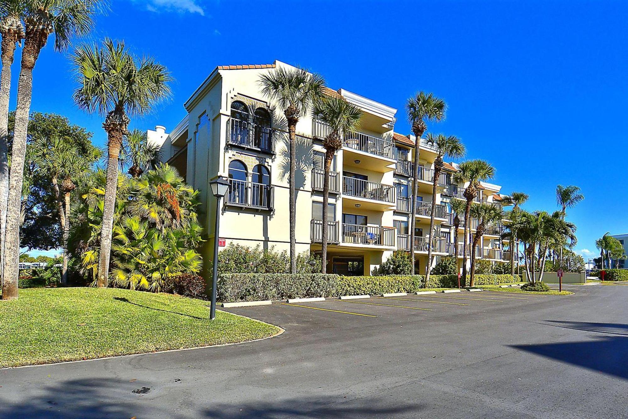 Holiday home Land's End 1-208 Bay Front - Premier St. Pete Beach