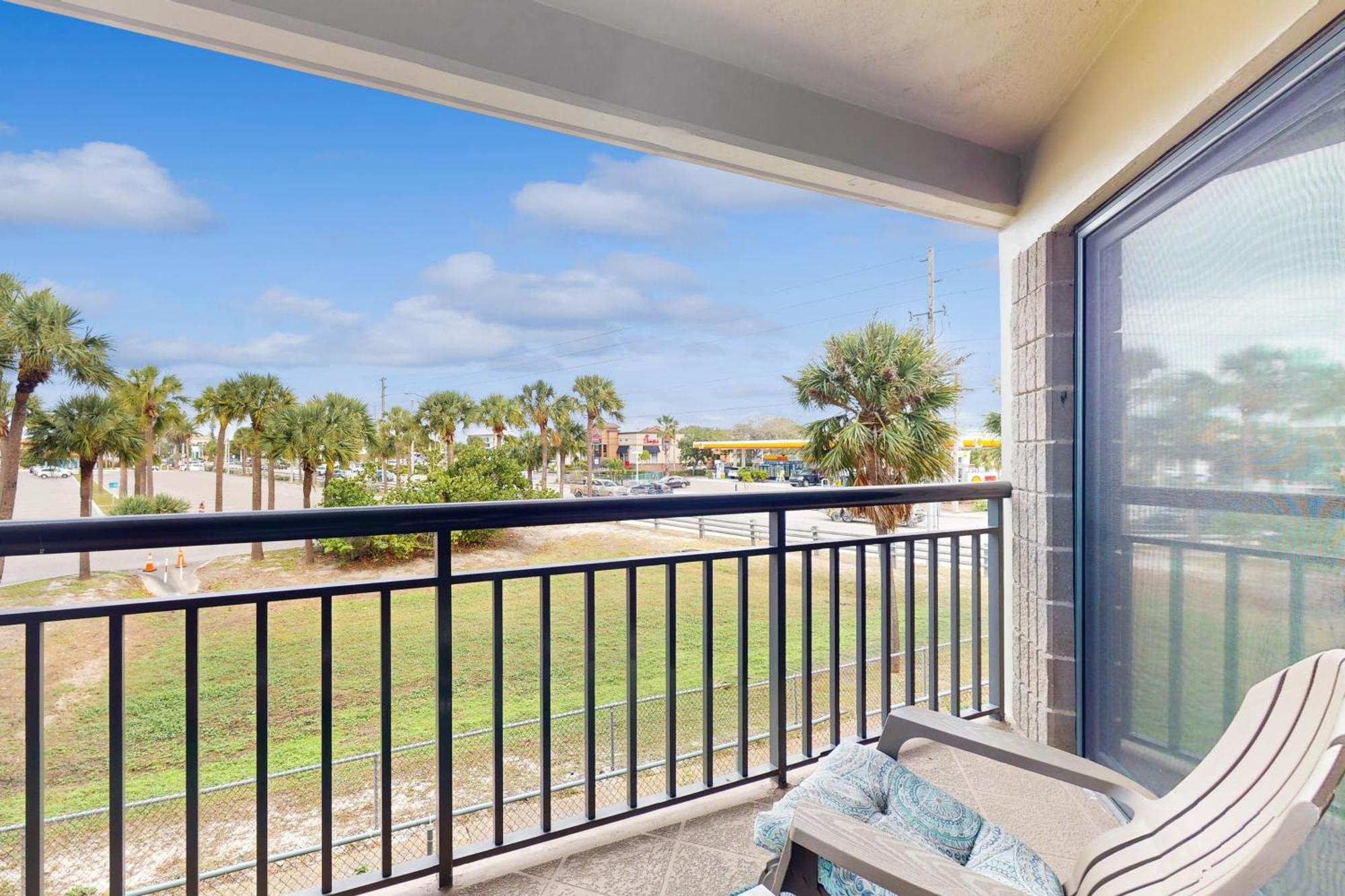 Gulf 207 * St. Pete Beach