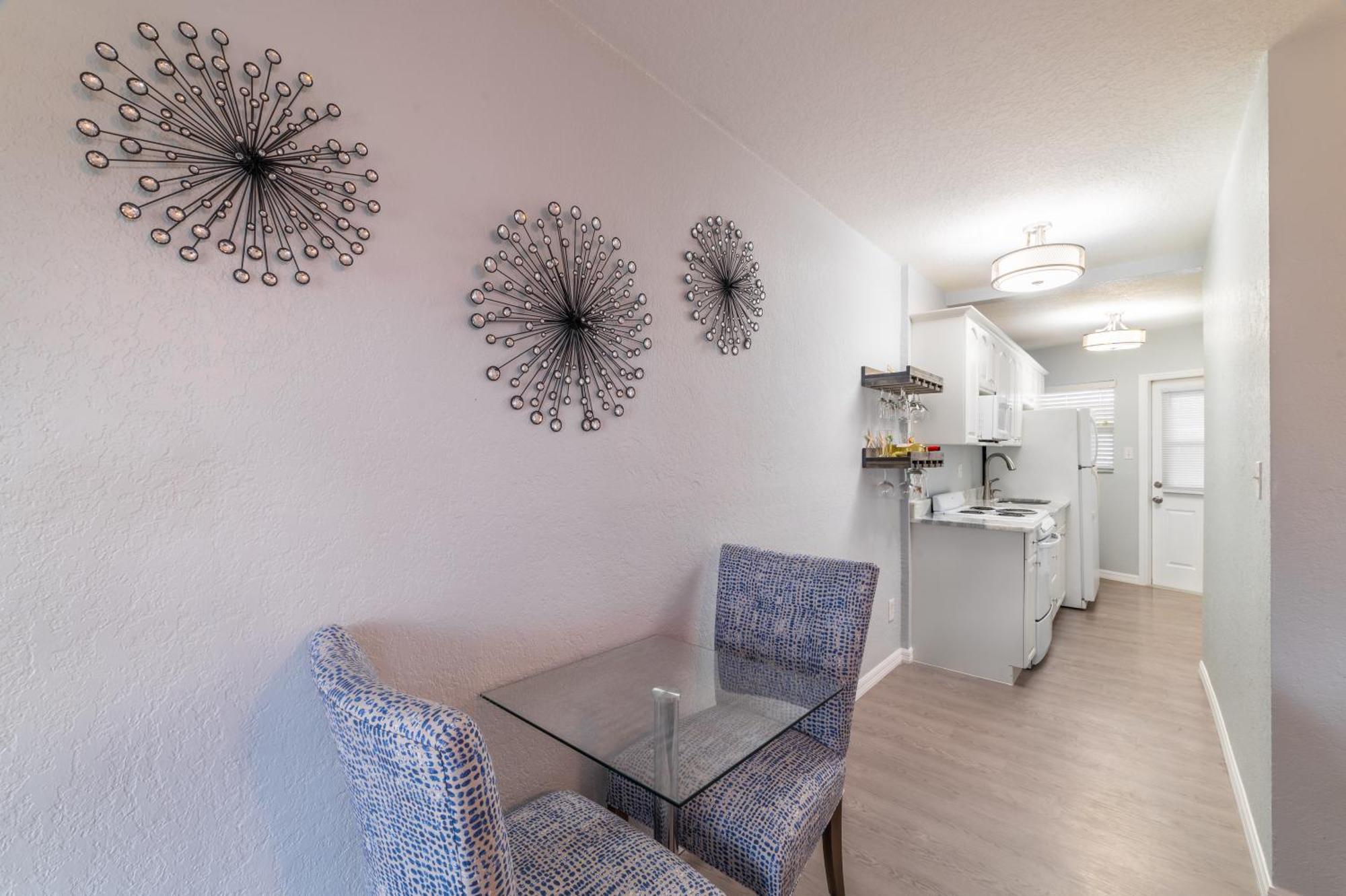Apartment 102-tiny Treasure-waterfront With Heated Pool St. Pete Beach