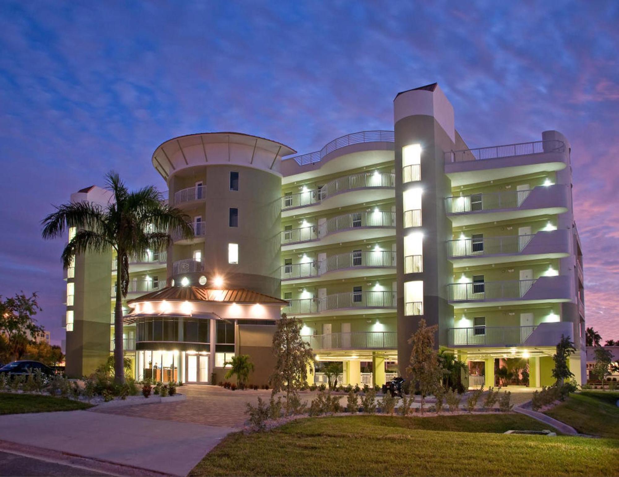 Apartment Crystal Palms 207