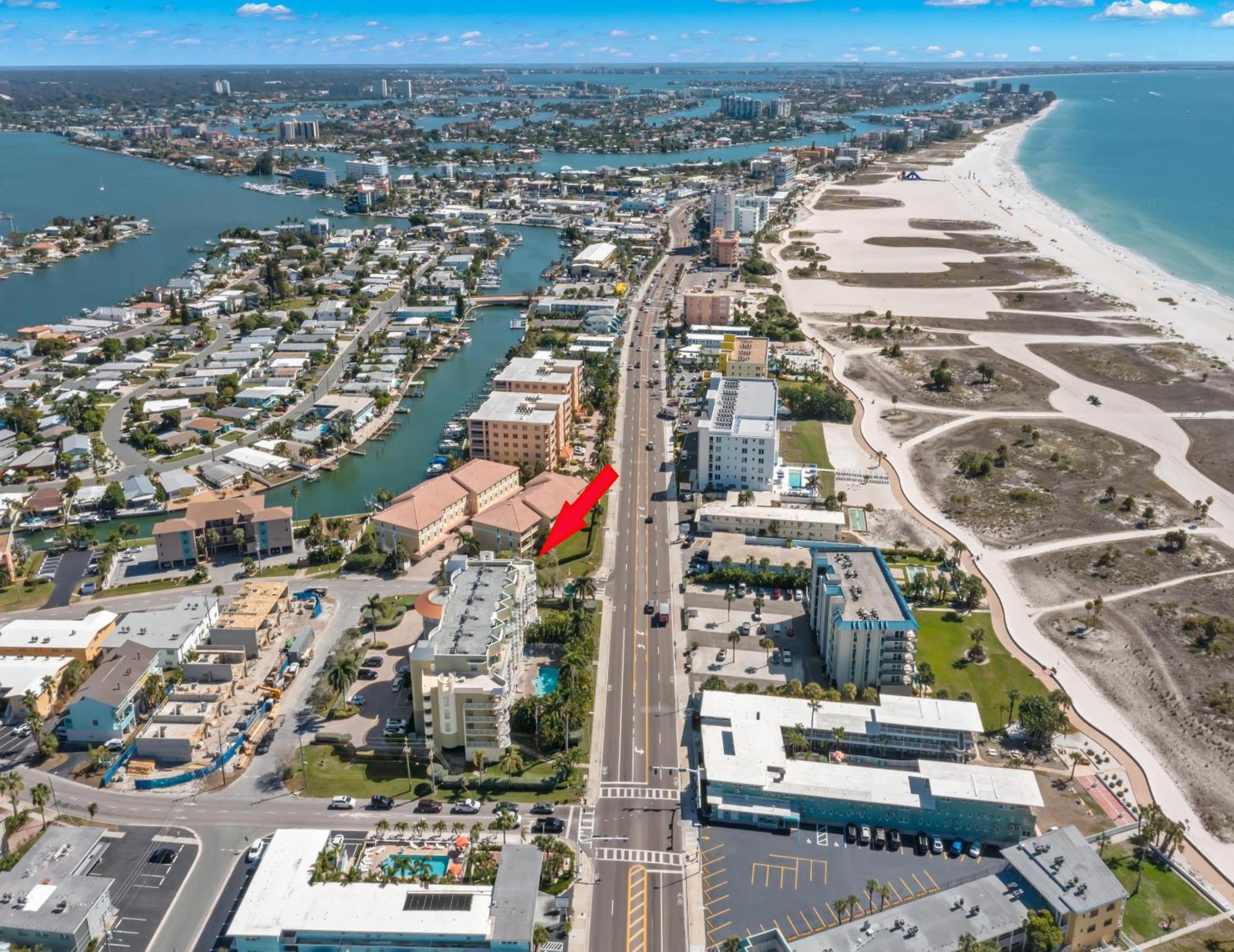 Apartment Crystal Palms 207 *