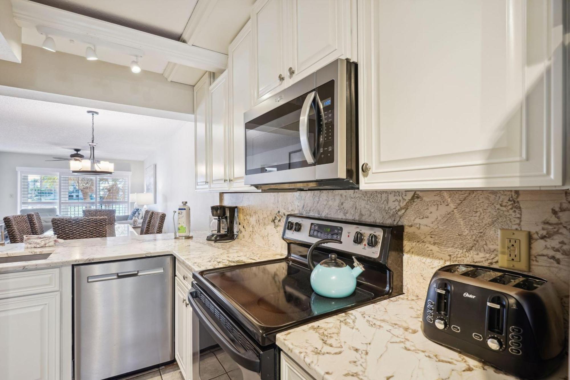 Land's End 5-202 Gulf-bay Front - Premier Holiday home St. Pete Beach