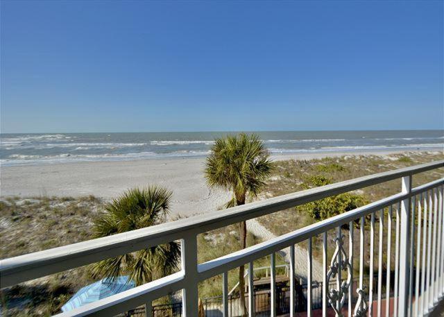 Beachfront Madeira Norte Holiday home St. Pete Beach