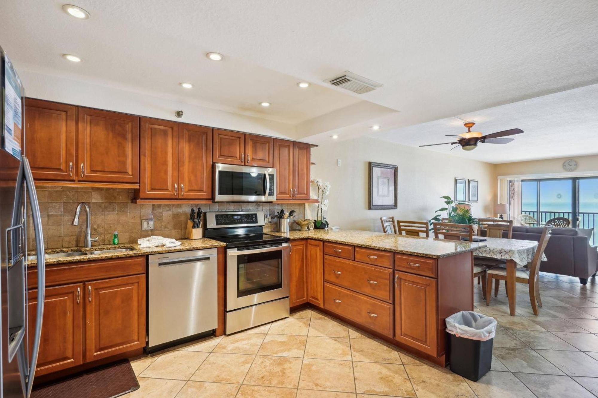 Holiday home Madeira 405 - Premier St. Pete Beach