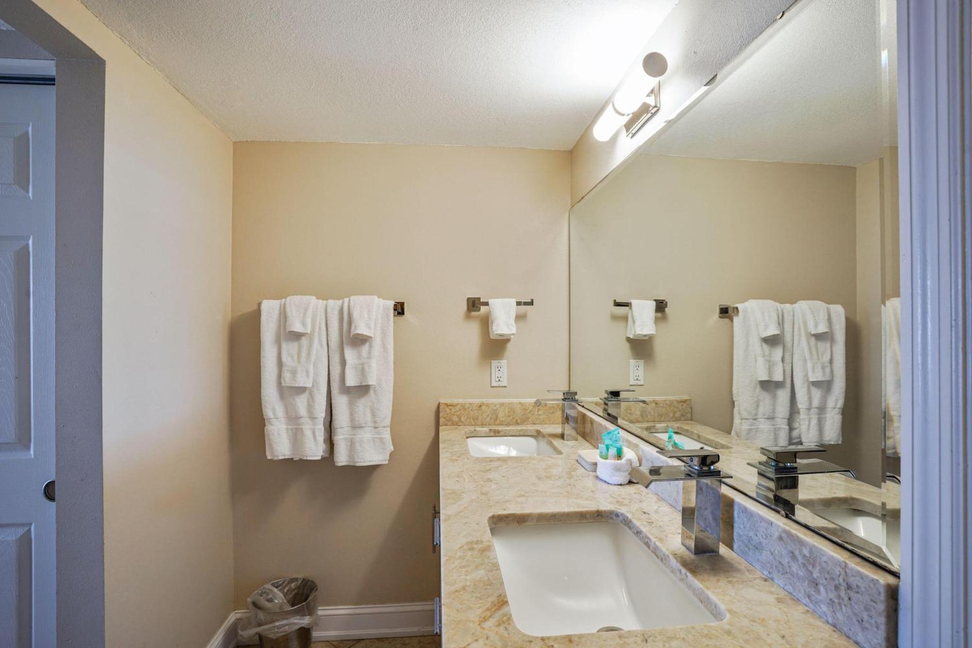Holiday home Madeira 405 - Premier St. Pete Beach