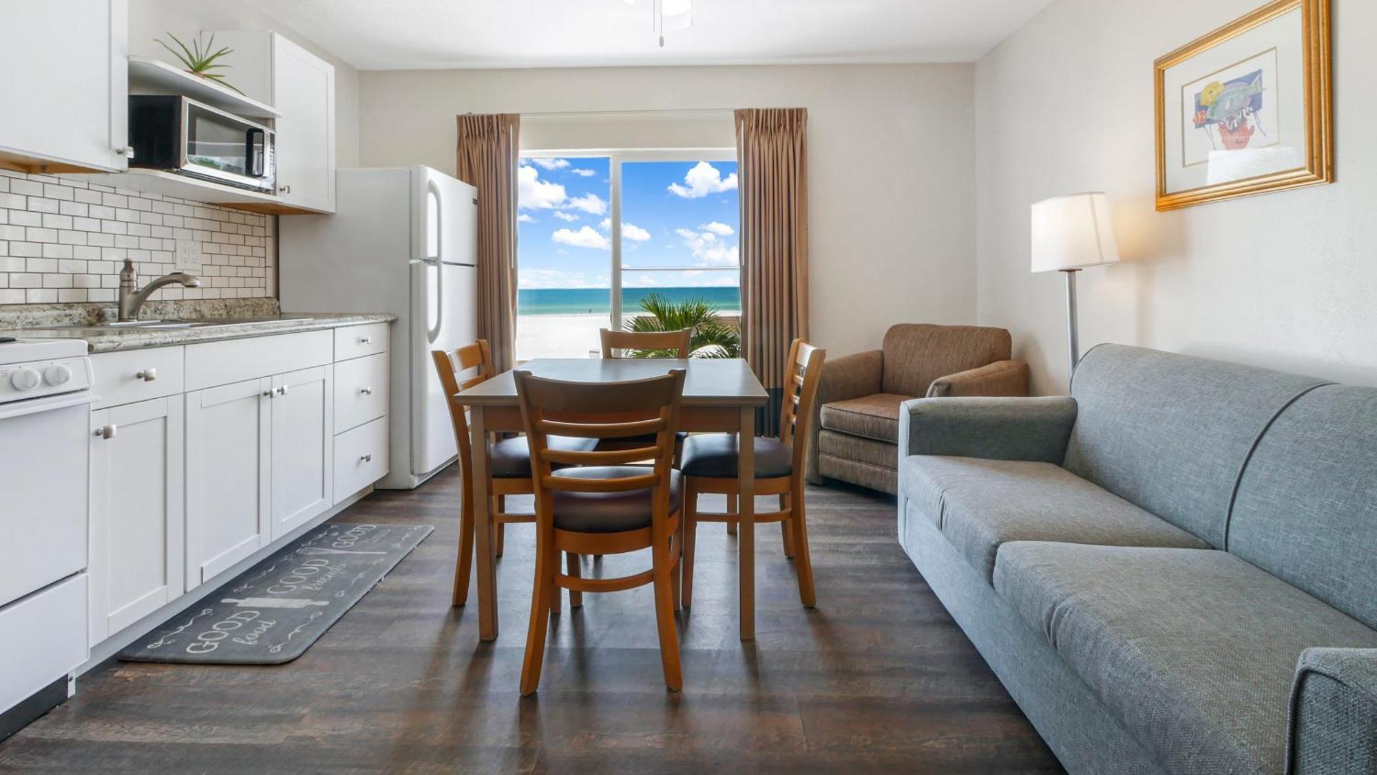 Palm Crest Hotel St. Pete Beach