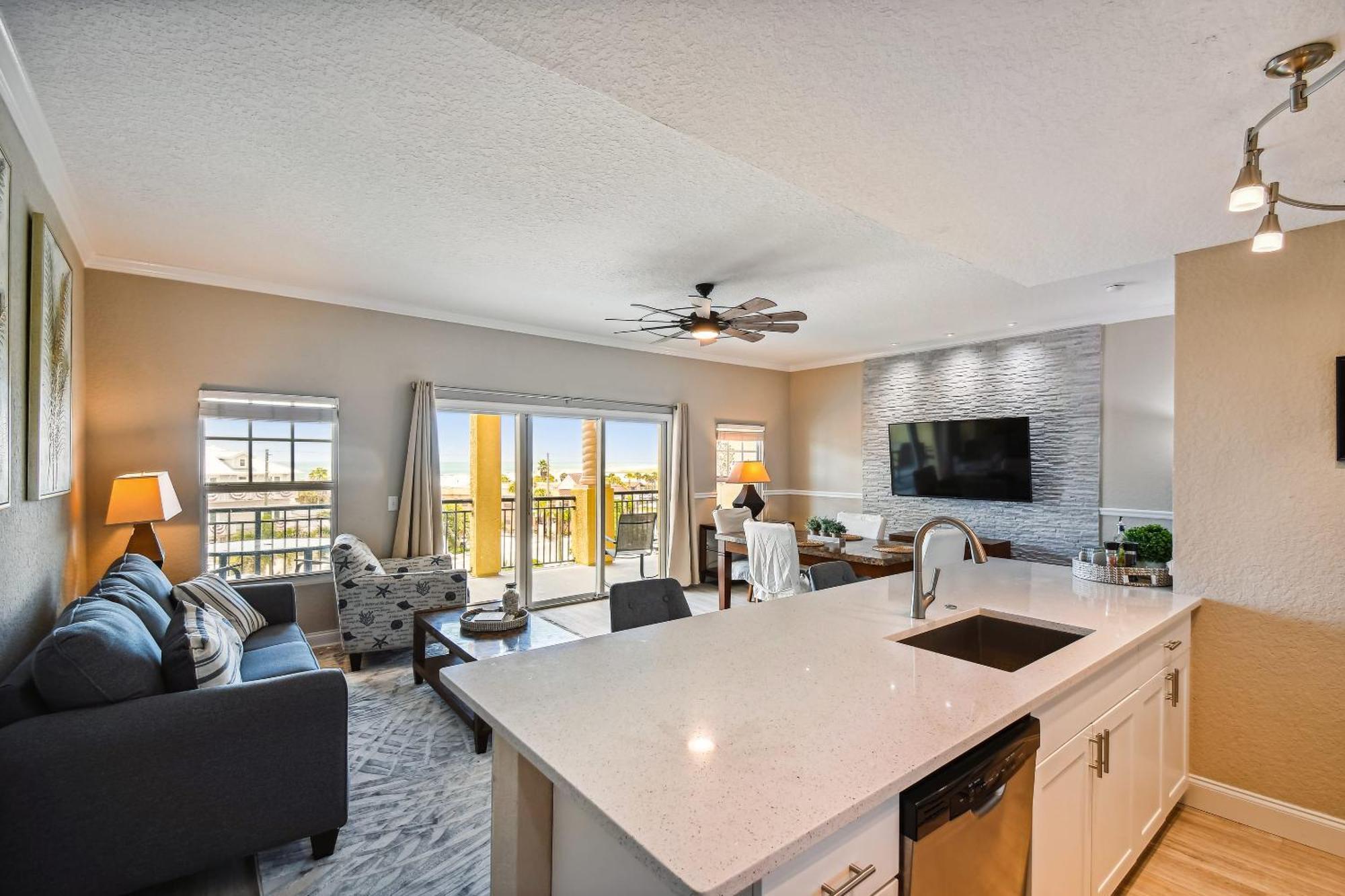 Apartment Treasure Island Retreat *